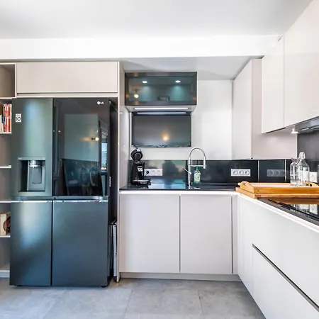 Kandinsky Furnished Flat * אקס-לה-באינס